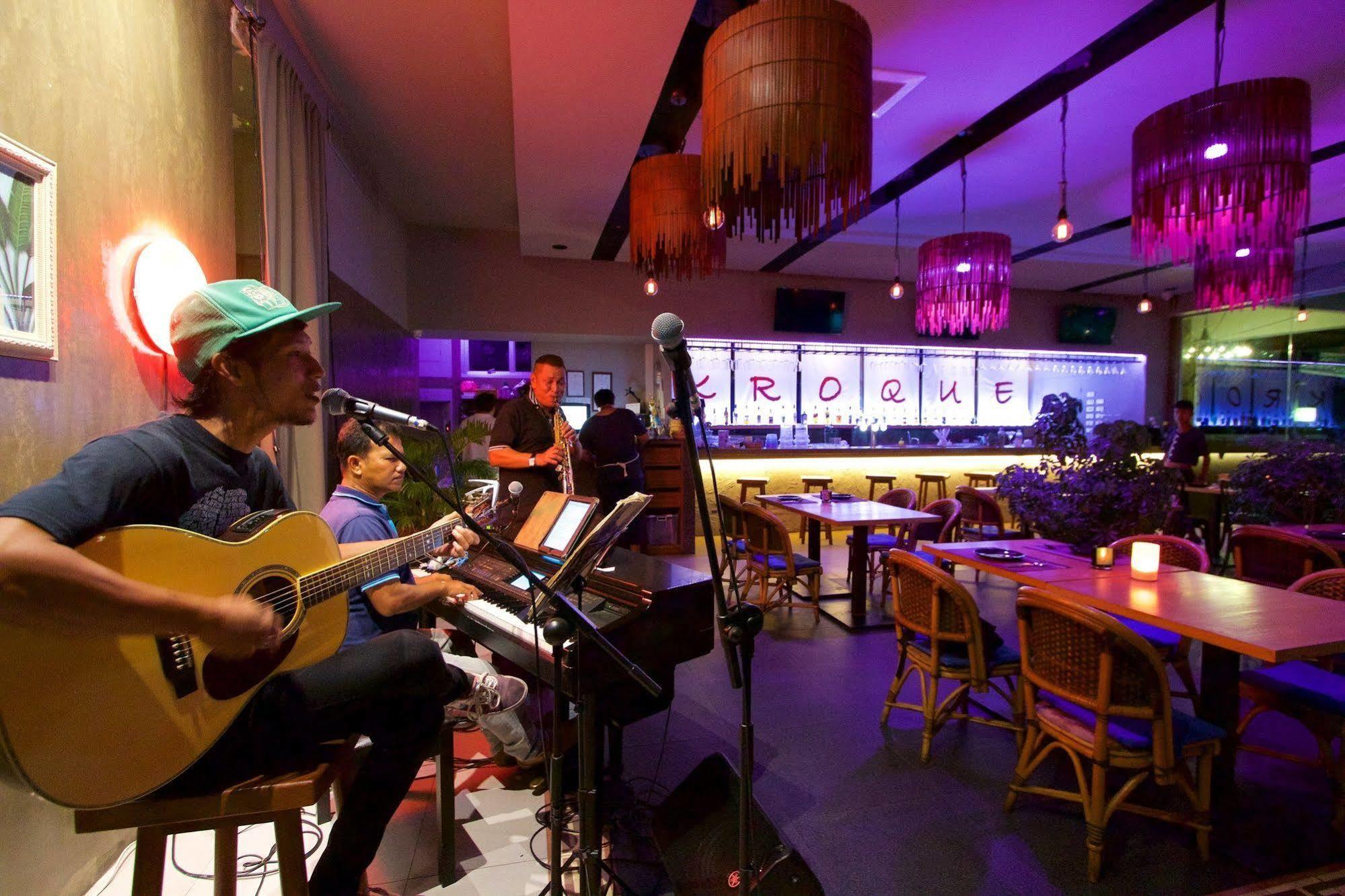 Kroque Boutique & Bistro Анг Сила Екстериор снимка
