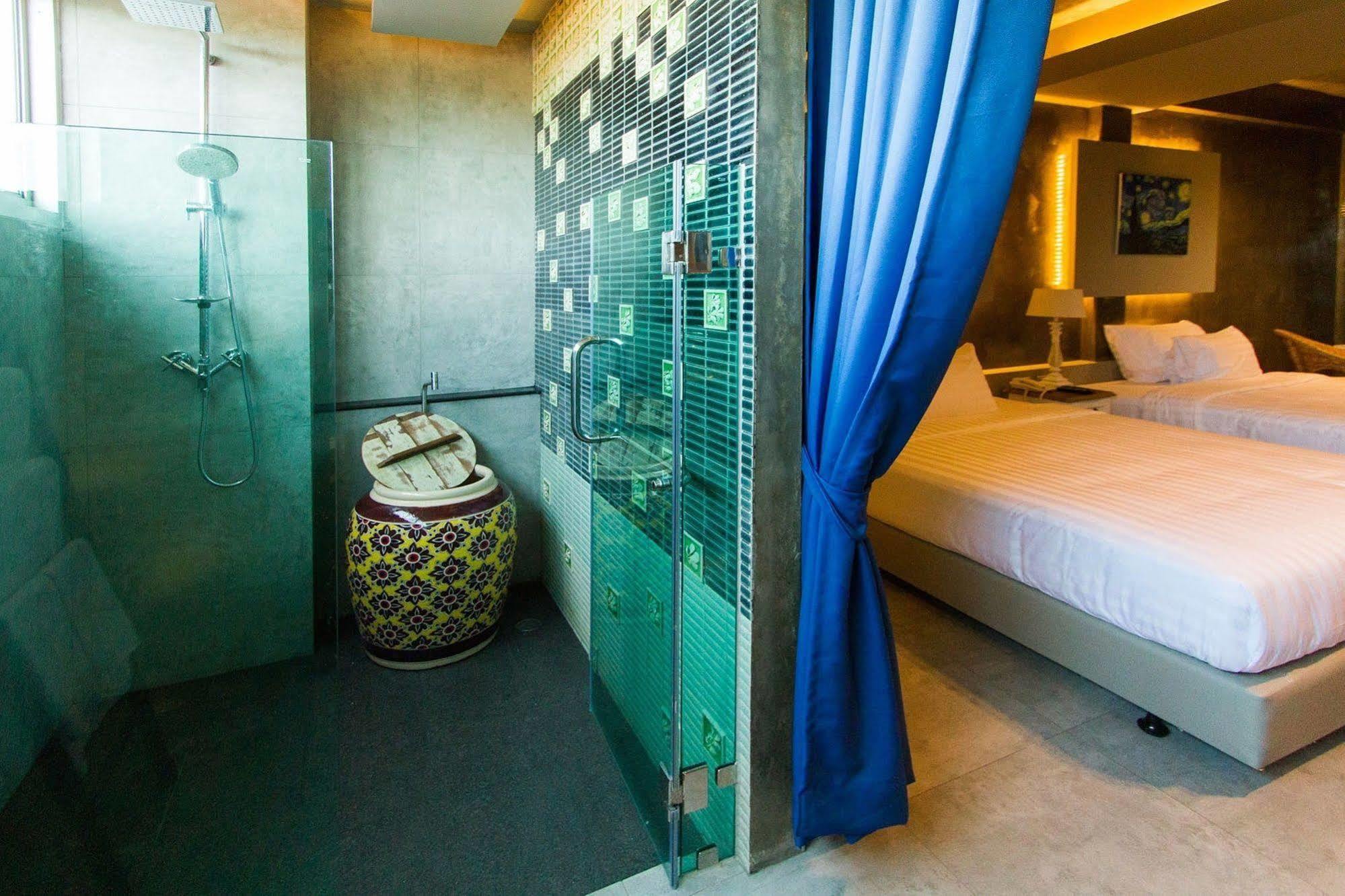 Kroque Boutique & Bistro Анг Сила Екстериор снимка